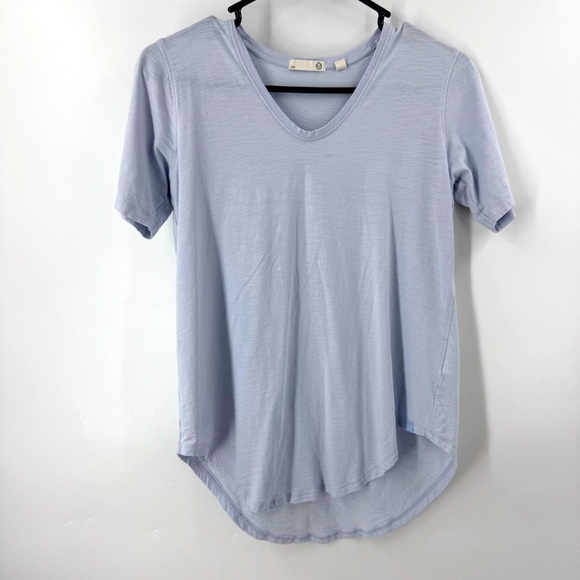 Tasc Lavender Relaxed Short Sleeve lightweight Athletic Tee - Picture 2 of 8